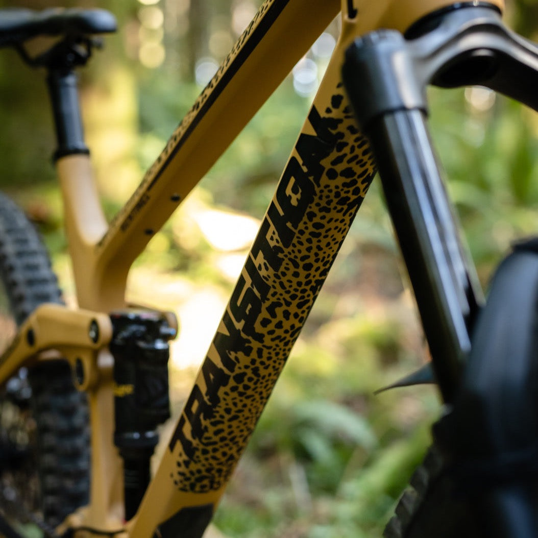 Film protection cadre vélo avec motif léopard