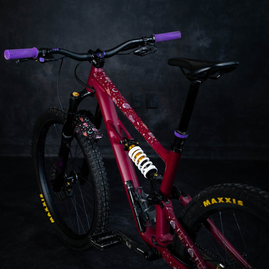 Howl Gritty Habits x GK Collaboration Frame Keeper